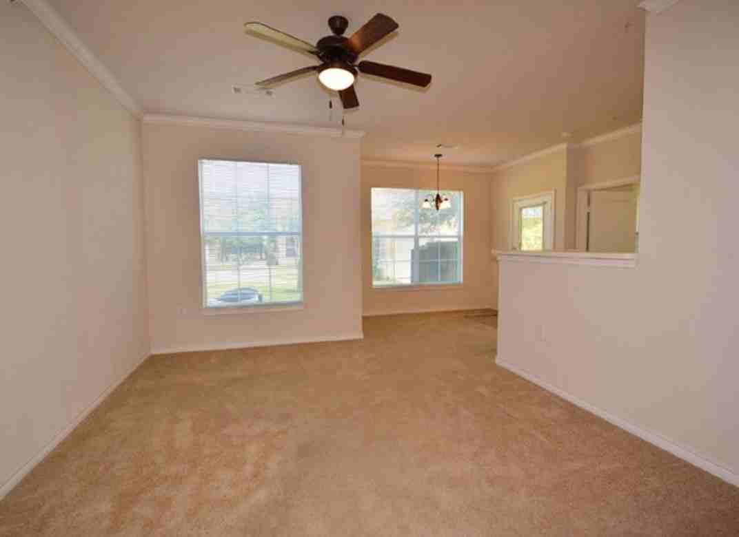 The Villas on Calloway Creek - Photo 5 of 18