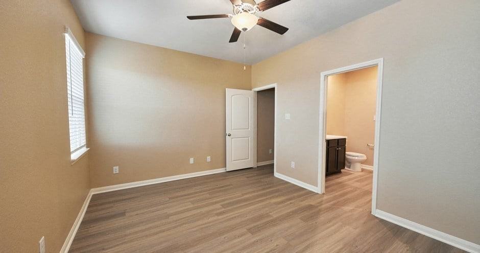Bauer Landing - Photo 3 of 38