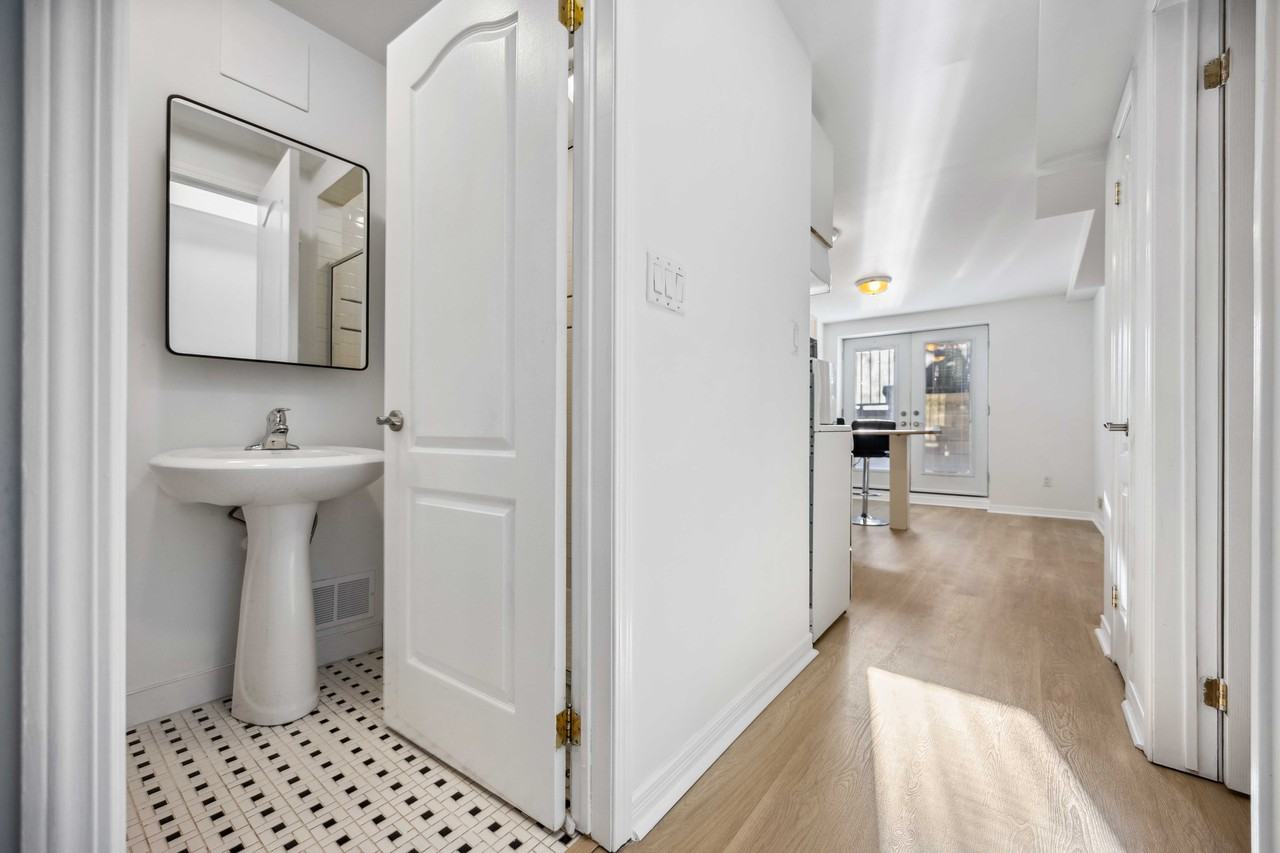 62 Dupont Street - Photo 4 of 13