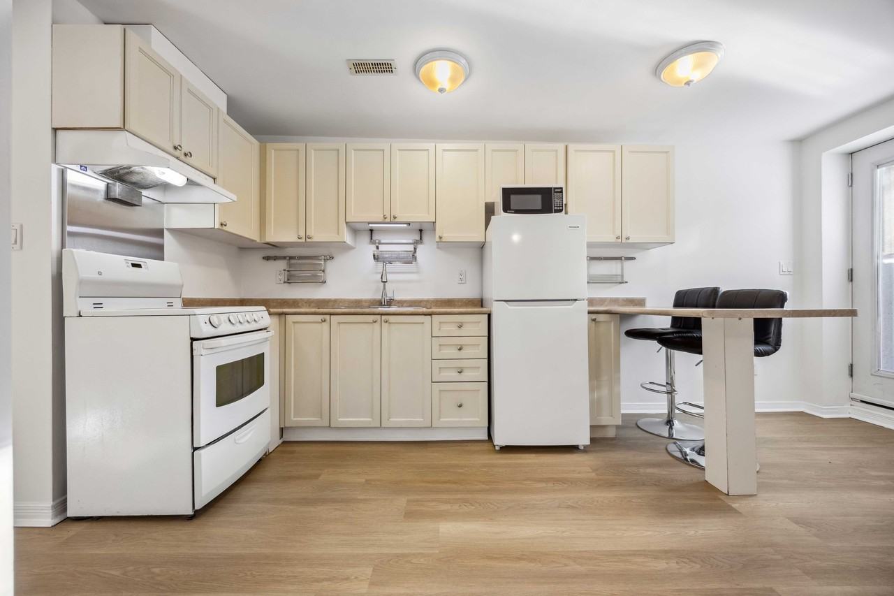 62 Dupont Street - Photo 2 of 13