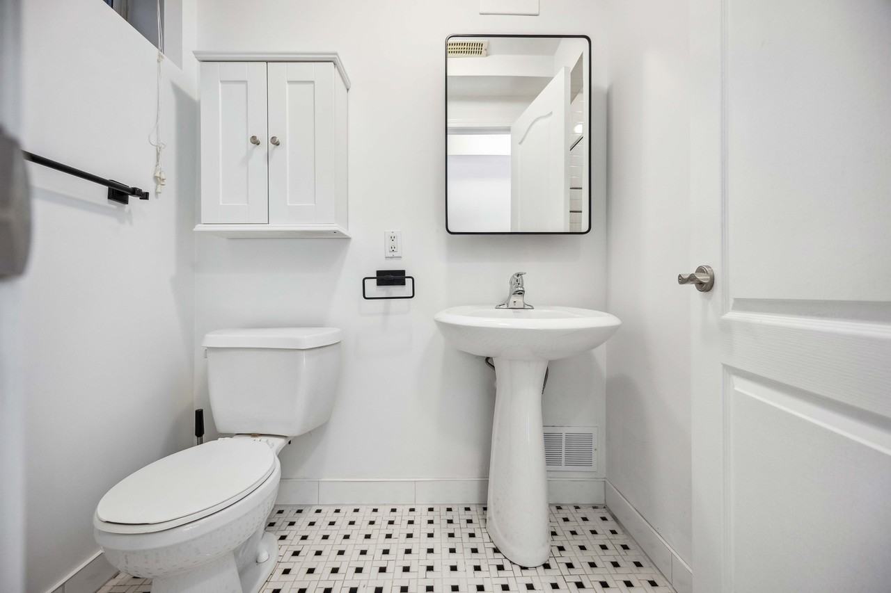62 Dupont Street - Photo 5 of 13