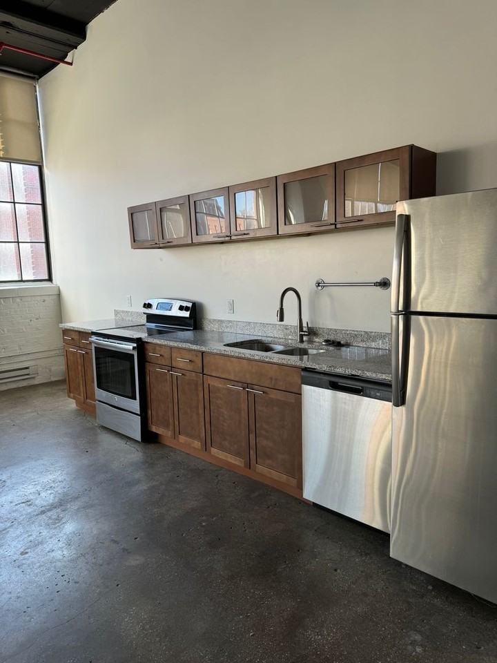 Mitchell Park Plaza Apartment - Photo 4 of 50