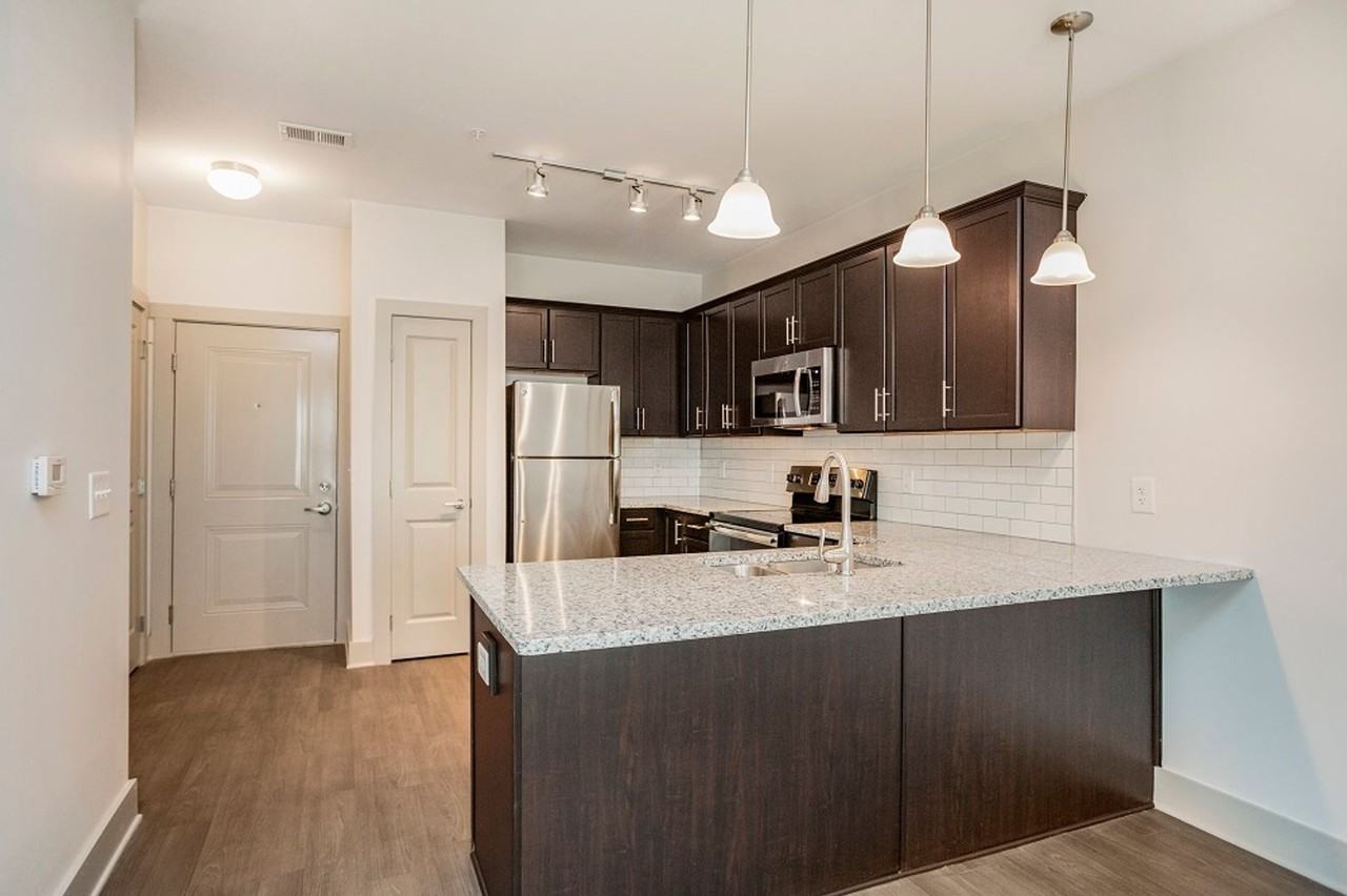 Heritage East Apartments - Photo 4 of 27