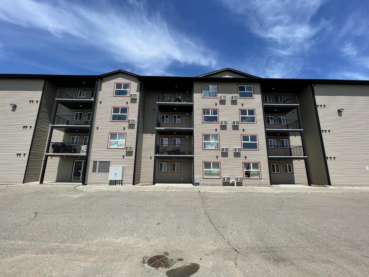 638 Isabelle St - Photo 3 of 6