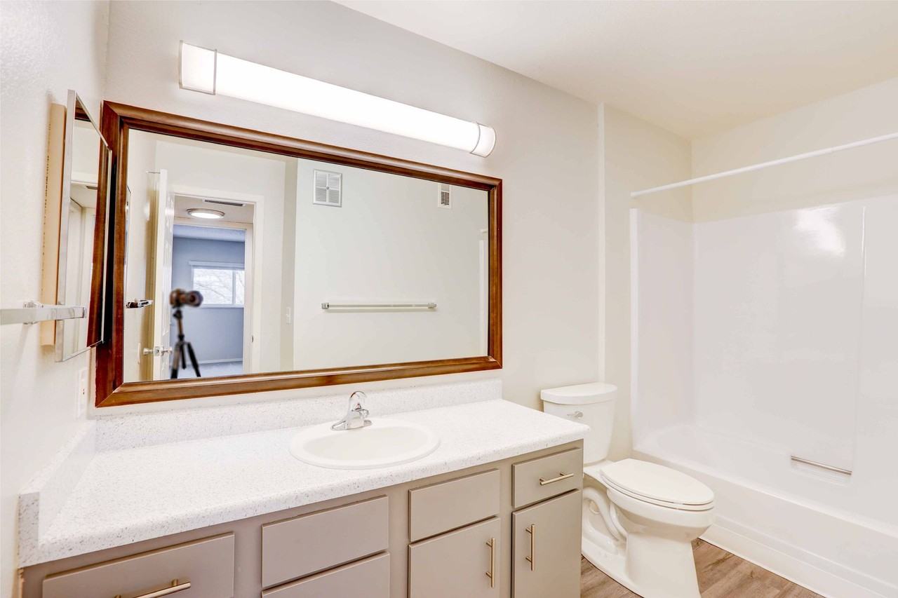 Riva Ridge Apartments - Photo 7 of 37