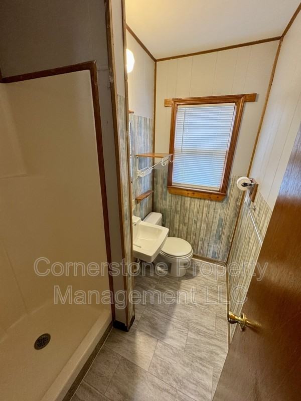 8310 Center Dr - Photo 5 of 6