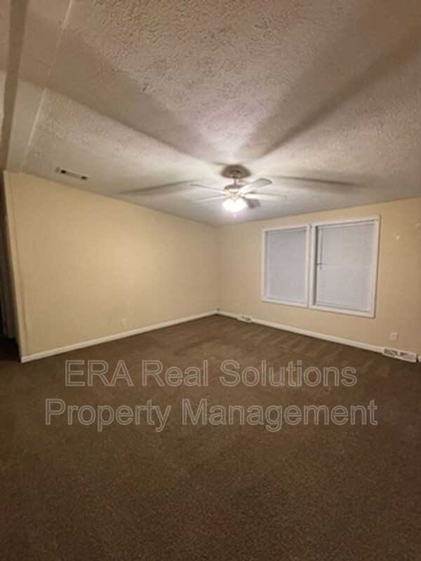 260 Bigelow St - Photo 2 of 9