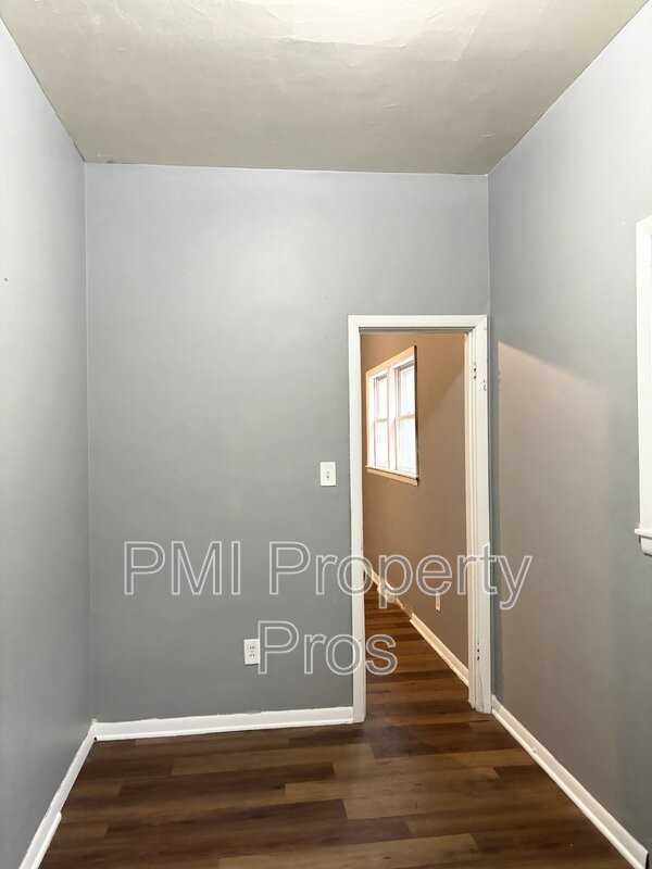 1516 S Union St - Photo 2 of 7