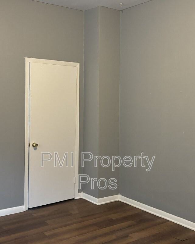 1516 S Union St - Photo 3 of 7