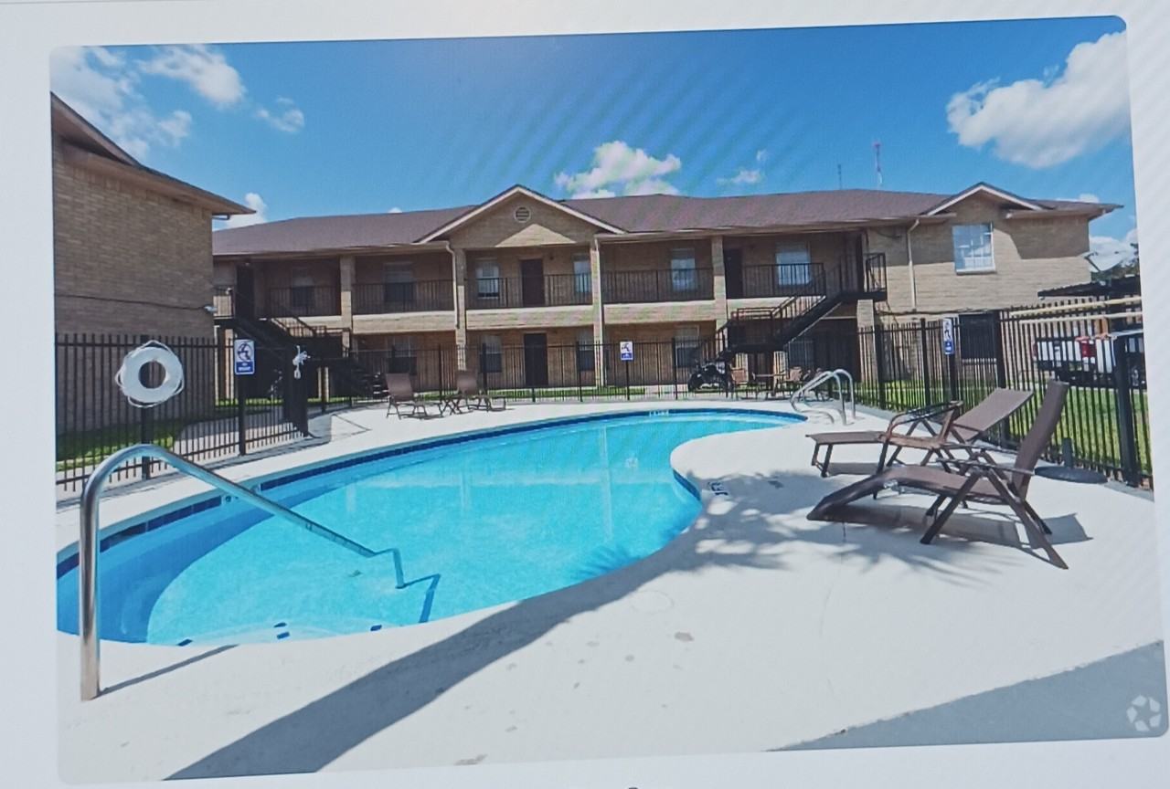 Dove Cove Apartments - Photo 4 of 21