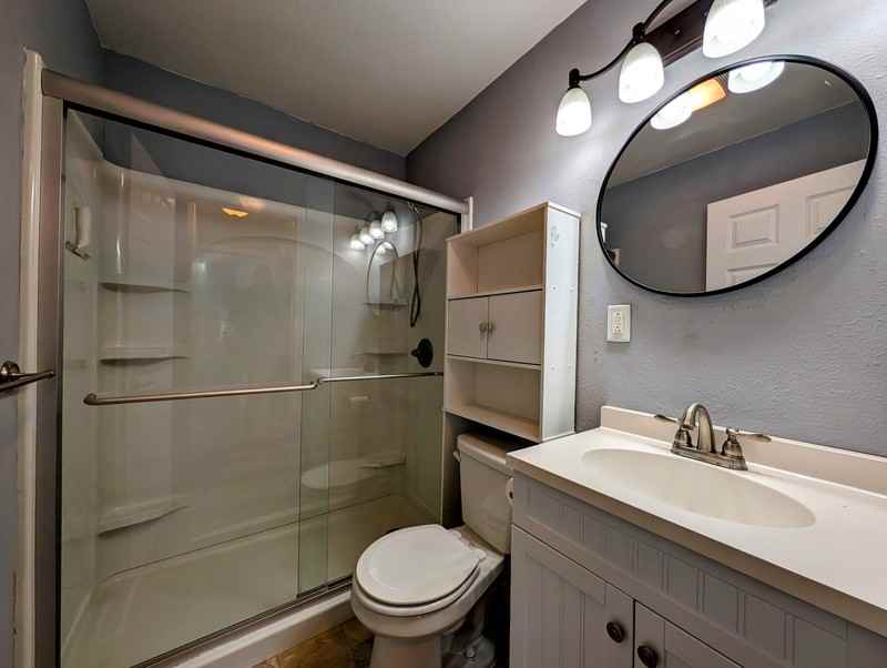 1302 W Robinson St - Photo 3 of 9