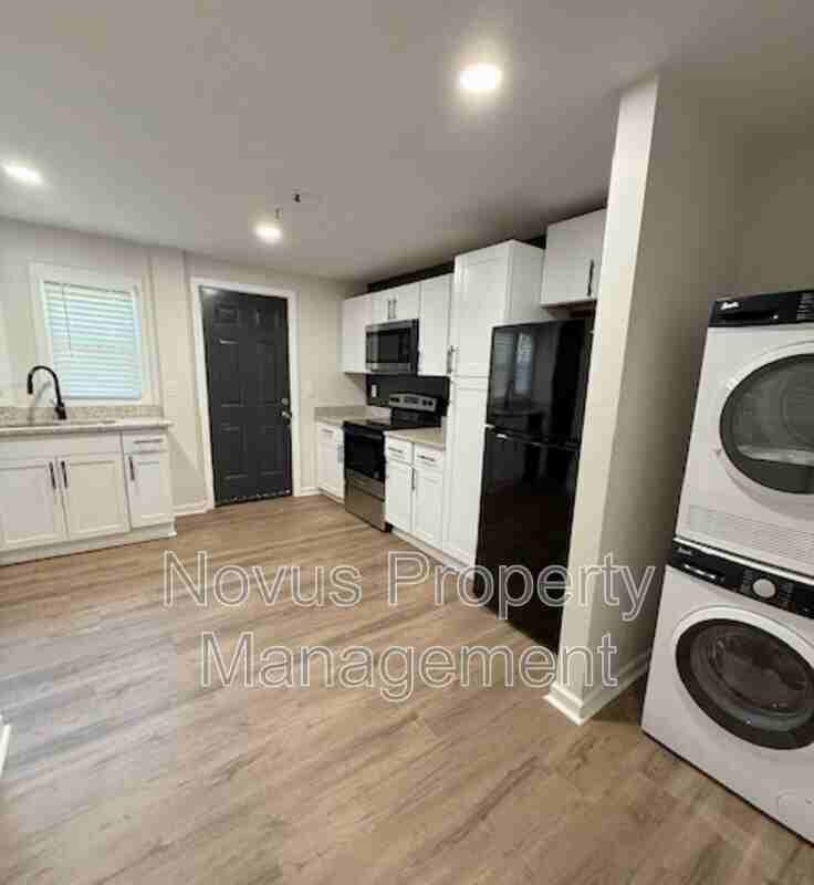 901 Pacific Ave #5 - Photo 3 of 11