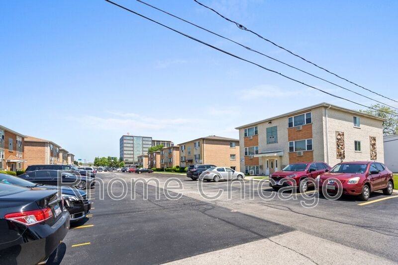 9595 Maple Dr #2S - Photo 3 of 14