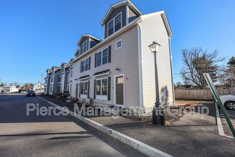 16 Clarendon Way #15 - Photo 2 of 17