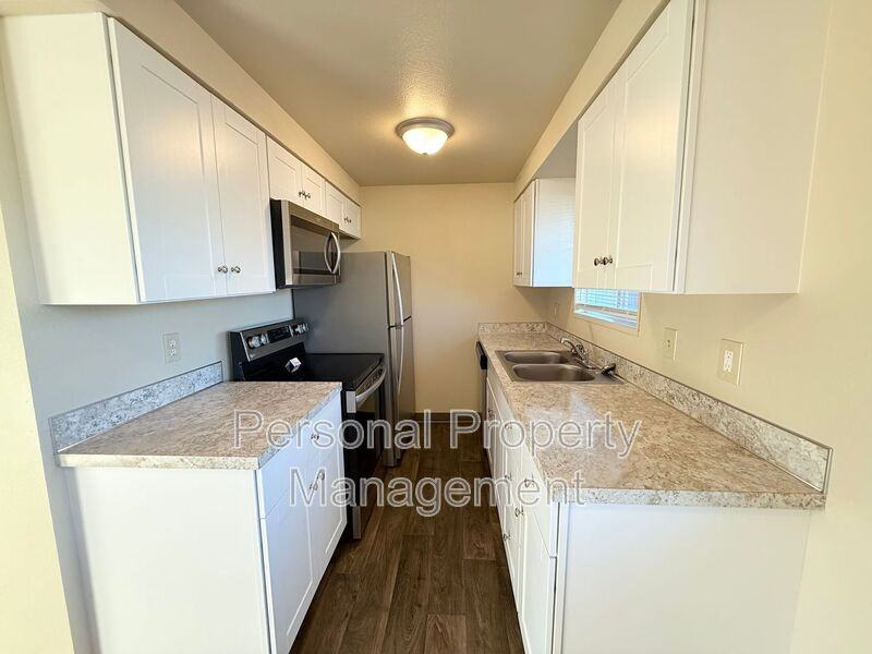 816 Ne 86th St - Photo 5 of 11