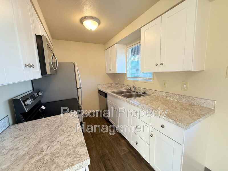 816 Ne 86th St - Photo 6 of 11