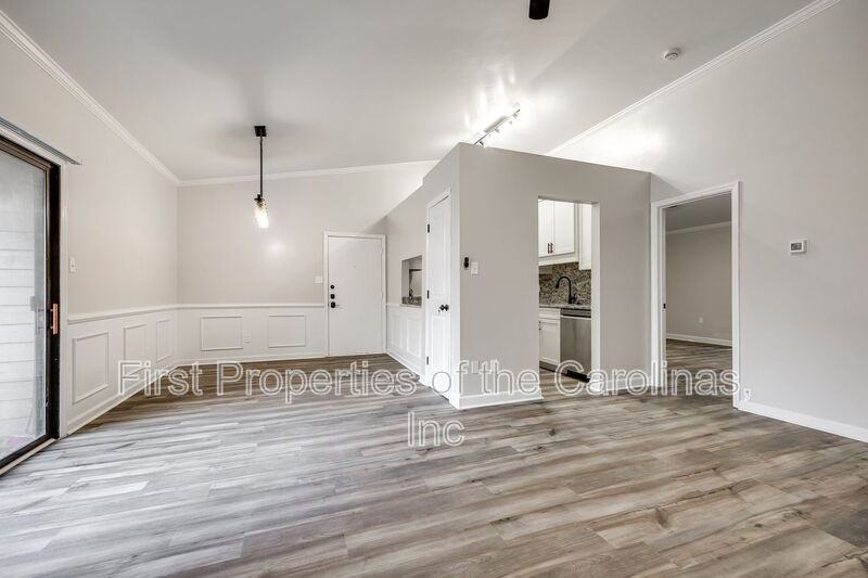 4158 - Photo 7 of 27