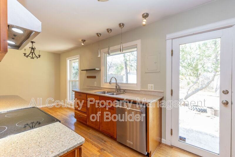 4481 Hamilton Ct - Photo 6 of 20