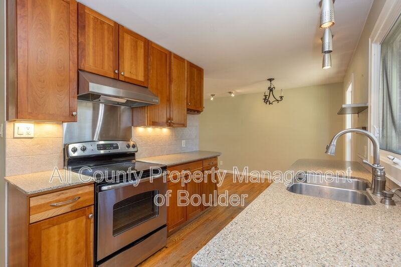4481 Hamilton Ct - Photo 7 of 20