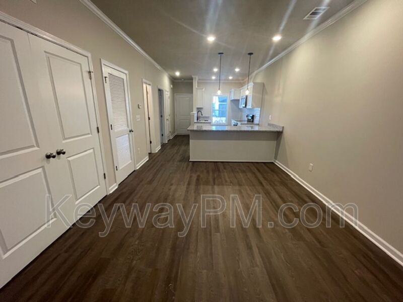 5004 Greer Dr - Photo 3 of 9