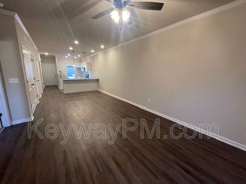 5004 Greer Dr - Photo 4 of 9