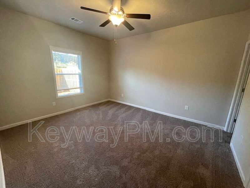 5004 Greer Dr - Photo 7 of 9