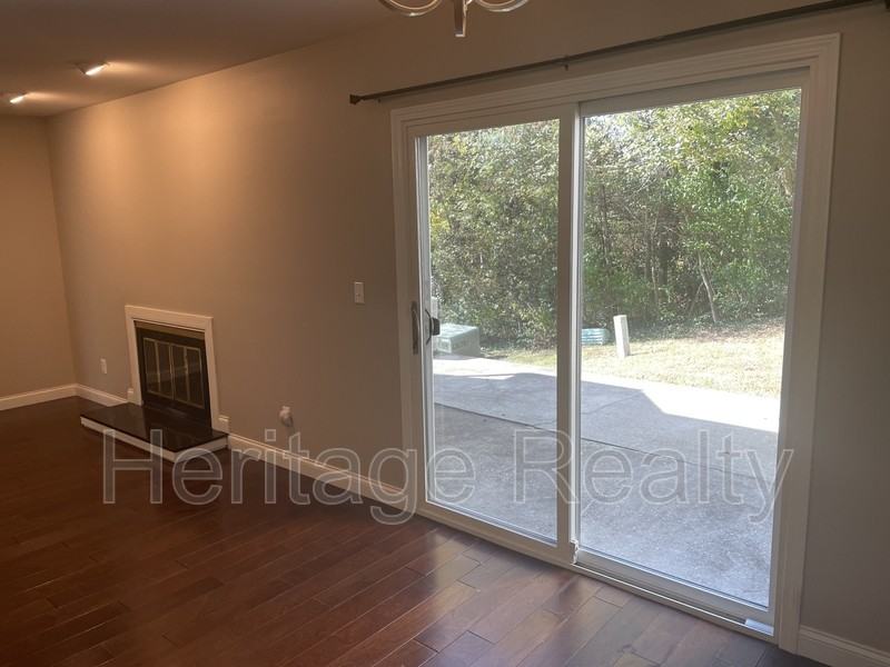 8703 Olde Colony Trl - Photo 4 of 25