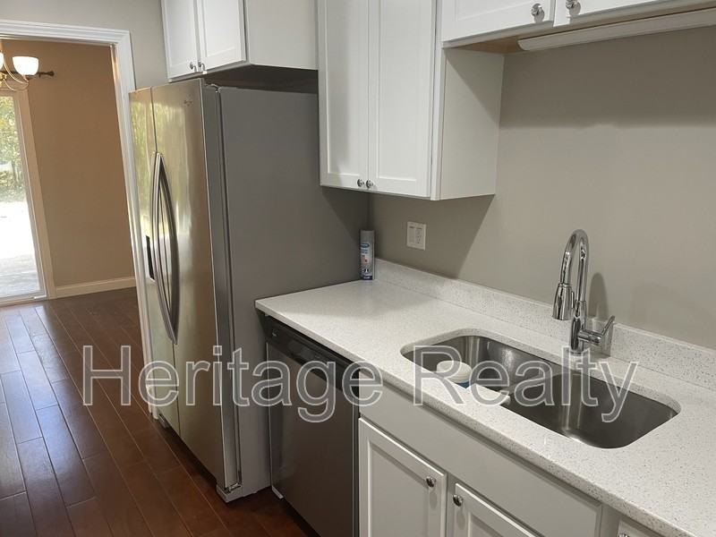 8703 Olde Colony Trl - Photo 7 of 25