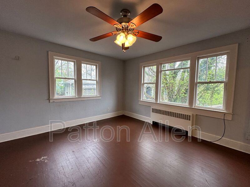 60 Flint St #3 - Photo 2 of 14