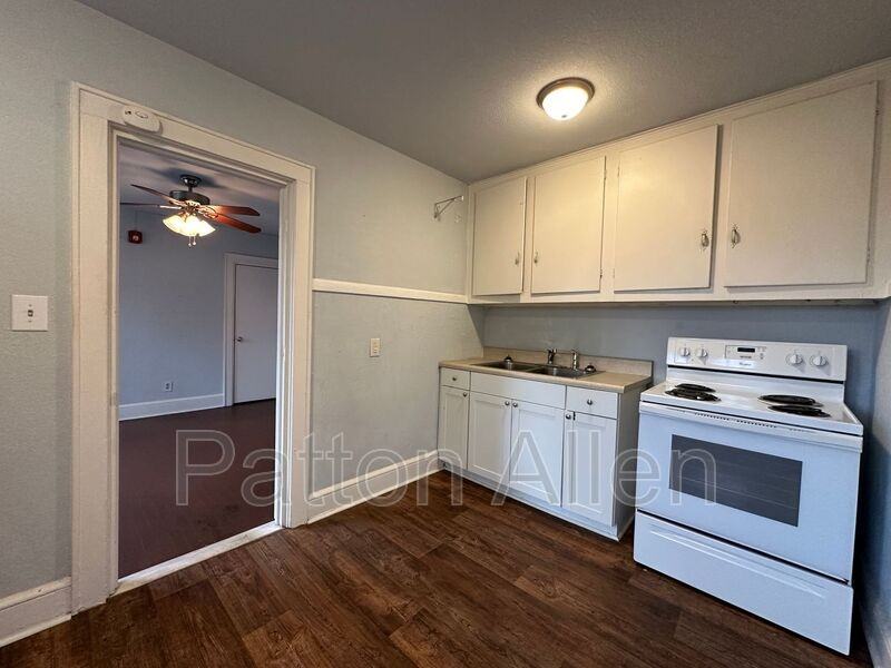 60 Flint St #3 - Photo 3 of 14