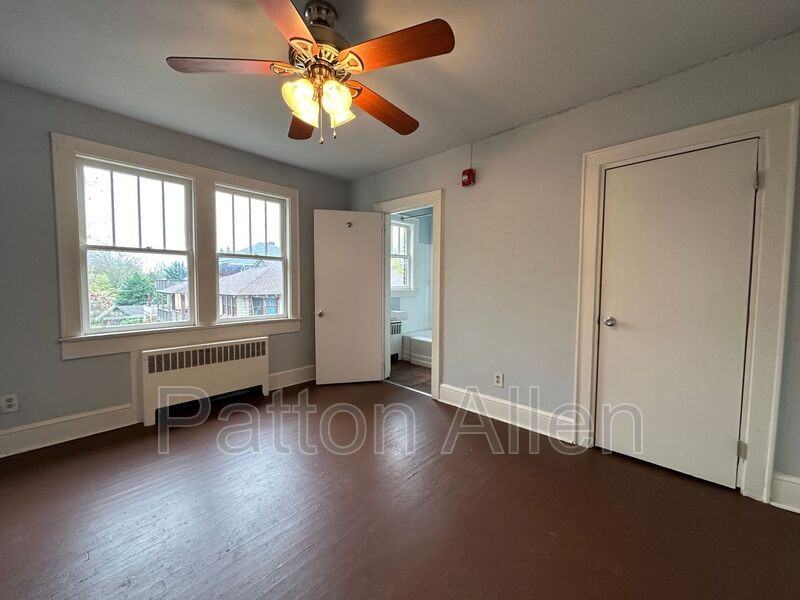 60 Flint St #3 - Photo 7 of 14