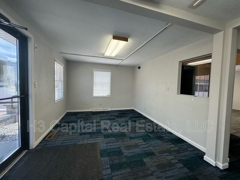 201 N Main St - Photo 2 of 8