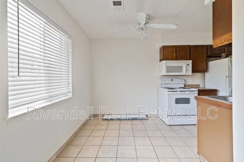 373 Geneva Street #D - Photo 6 of 11