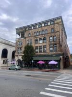 featured image of 221 Glen St