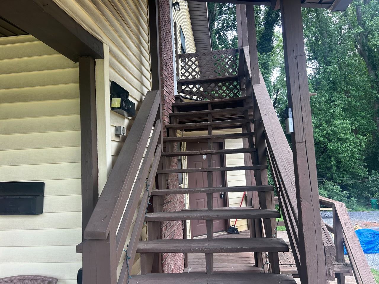 413 Heathcliff St - Photo 4 of 31