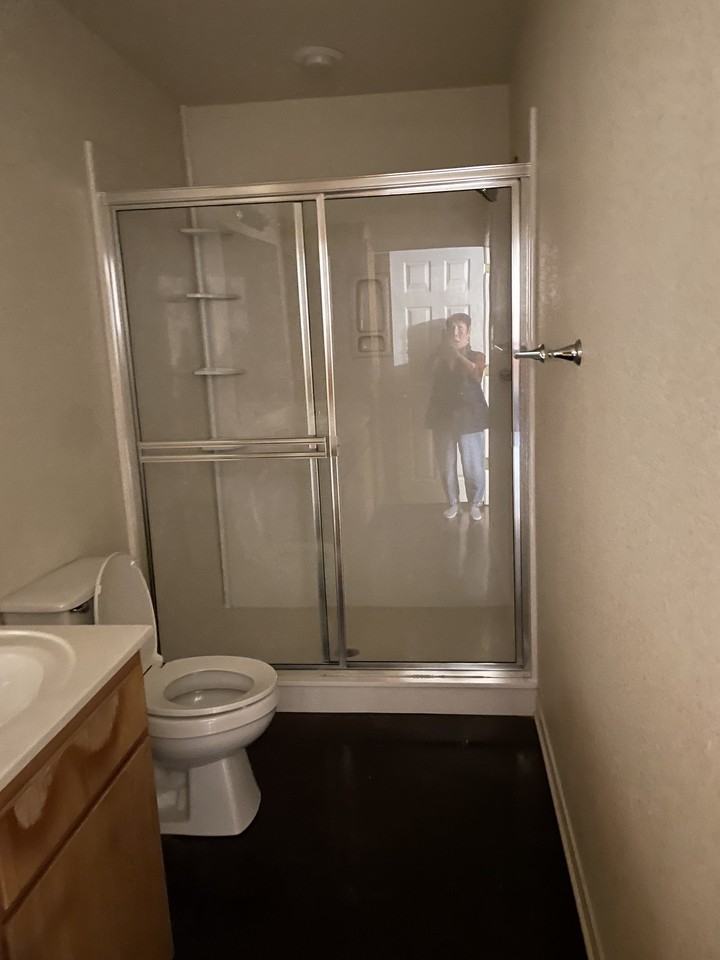 1609 Libby Ln #B - Photo 3 of 4