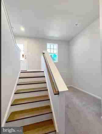 204 Anthem St - Photo 2 of 19