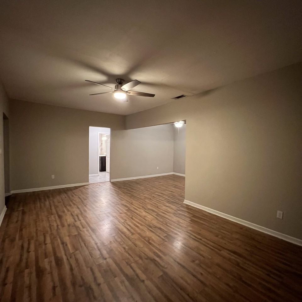 305 S 8th St #NA - Photo 6 of 40