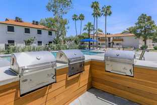 4620 W Mcdowell Rd - Photo 1 of 1