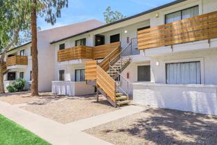4620 W Mcdowell Rd - Photo 1 of 1