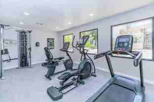 4620 W Mcdowell Rd - Photo 1 of 1