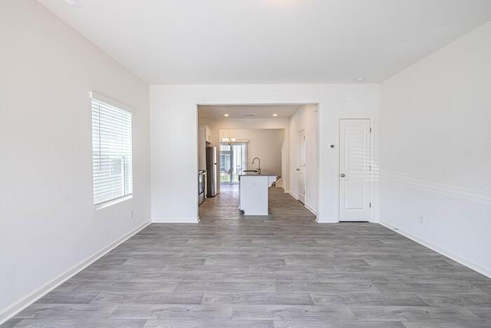 13815 Clayborn St - Photo 3 of 23