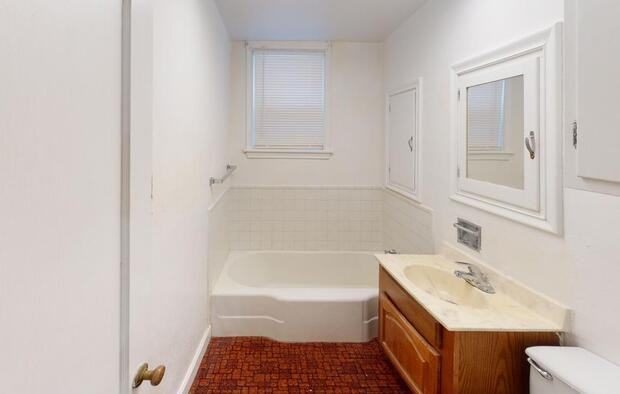 820 N 10th St #2 - Photo 3 of 19