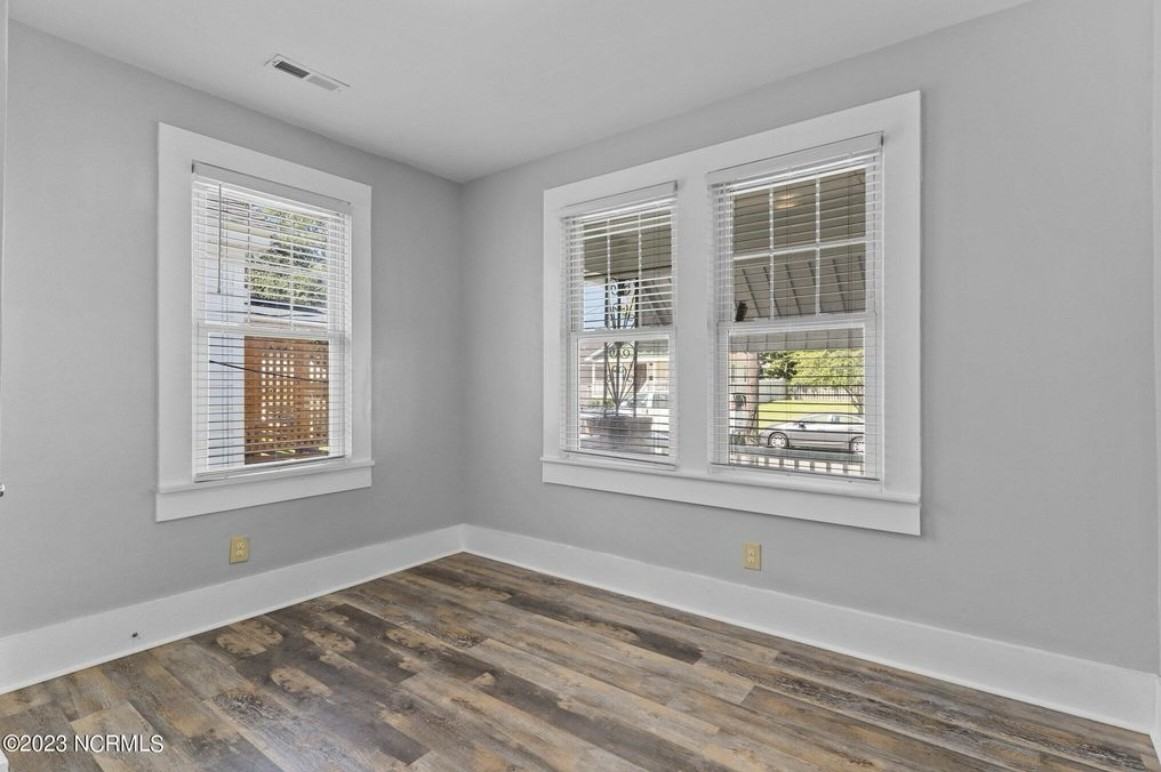 205 S 11th St #NA - Photo 4 of 21