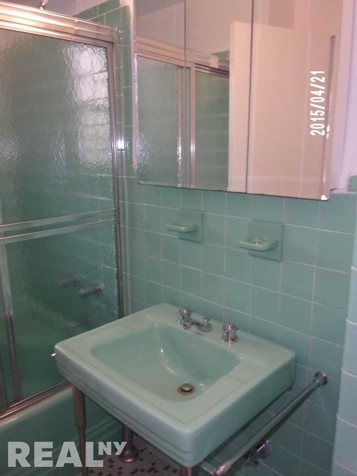 E 39th St #PHD - Photo 3 of 7