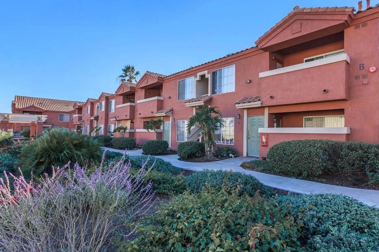 St Thomas - Photo 6 of 18