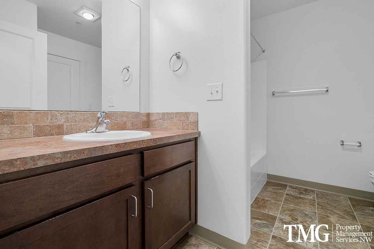 Seasons on the Park - Photo 2 of 50