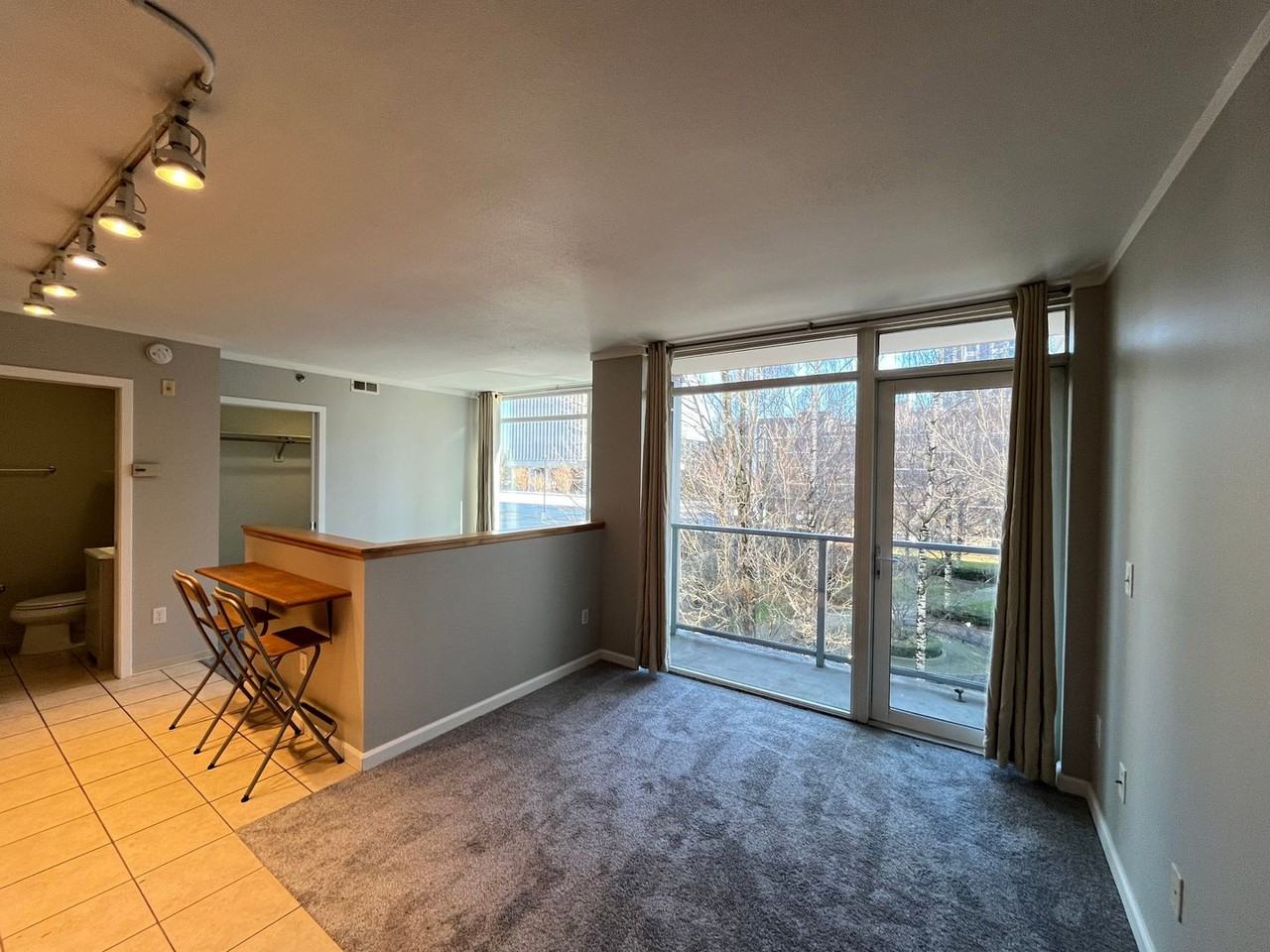 533 Ne Holladay St #402 - Photo 6 of 31