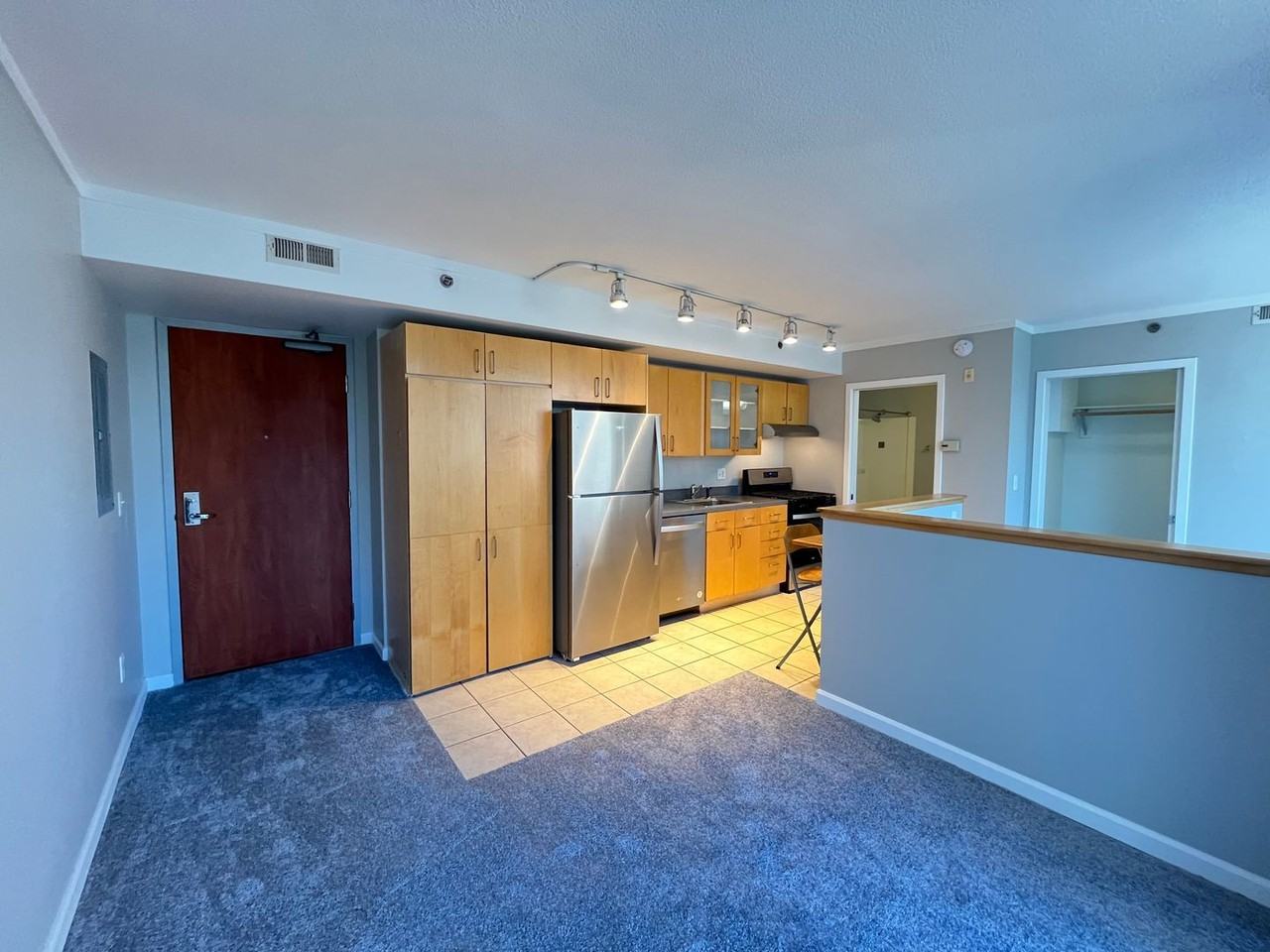 533 Ne Holladay St #402 - Photo 7 of 31