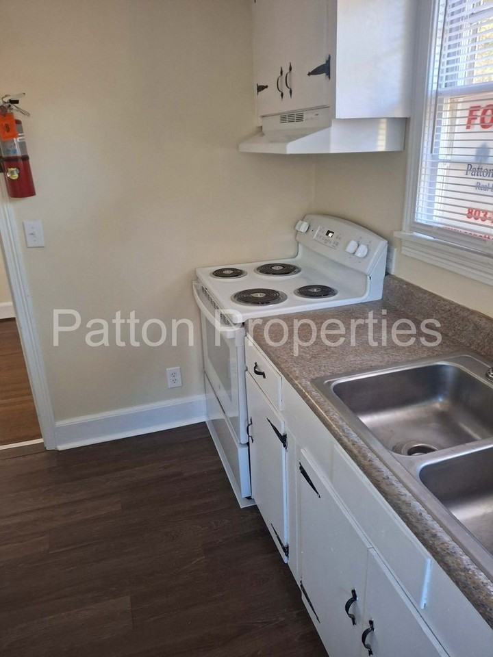 3901 Bright Ave - Photo 7 of 19